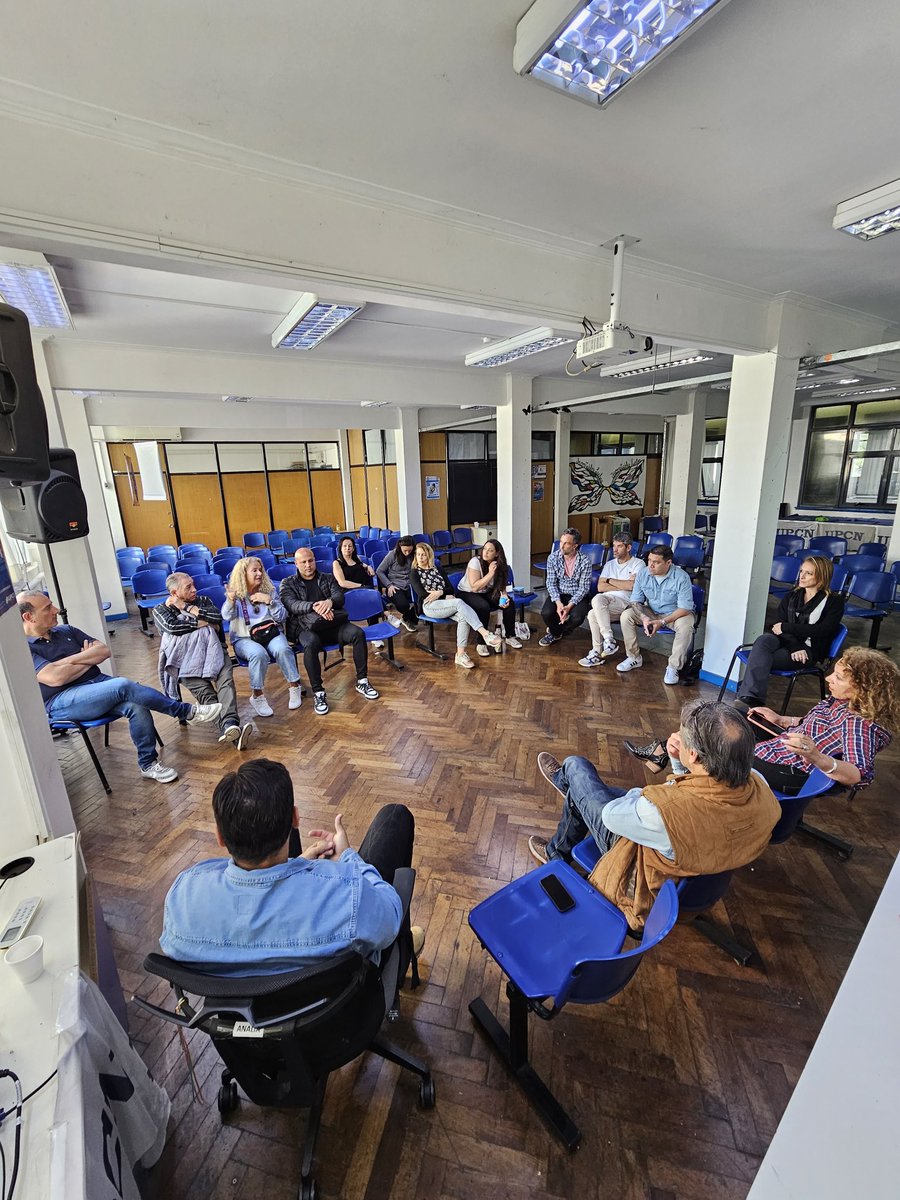 L@s Delegad@s de Enlace de UPCN ANSES participaron hoy de una reunión convocada por el Secretario de Obra Social de la Delegación, cro. Raúl Bernaccki. Se analizó la actualidad y cómo desde Unión Personal se asiste a tod@s l@s afiliad@s en este contexto de profunda crisis.