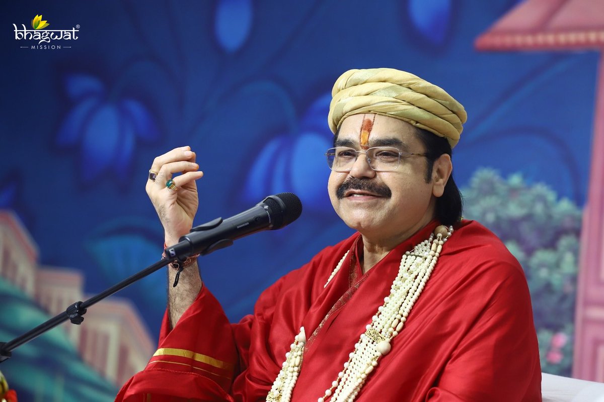 gauravkrishnag's tweet photo. Beautiful moments from Pujya Gurudev’s ongoing Katha in Delhi. Don’t miss “Vishram Diwas Katha” today from 5pm onwards on the official Vrajras Productions Youtube Channel!
#pujyagurudev 
#bhagwatkatha
#radheradhe

Shri Radhe! https://t.co/gv4KaeeFoJ