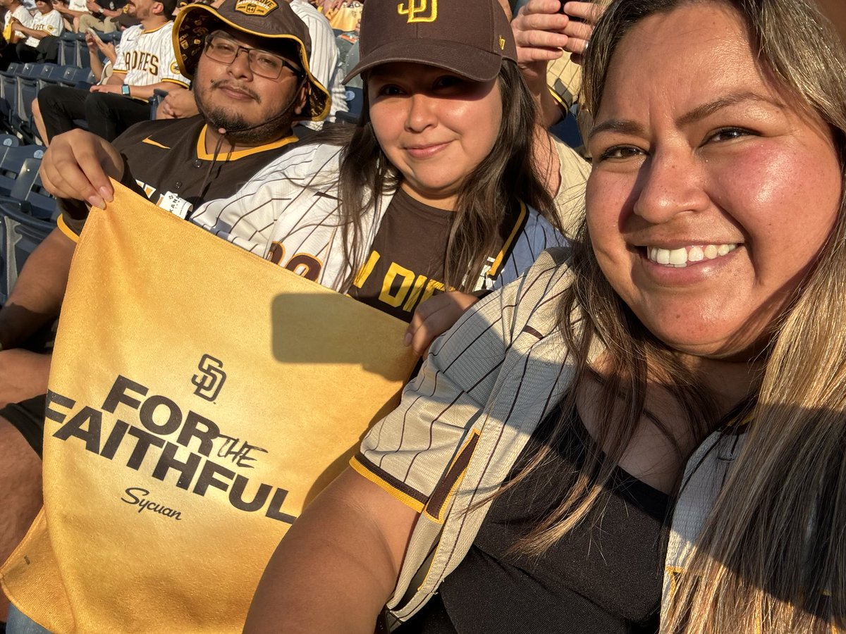 ohSnaps_Wendy's tweet photo. #FightForTheFaithful https://t.co/cMZHj46W5q