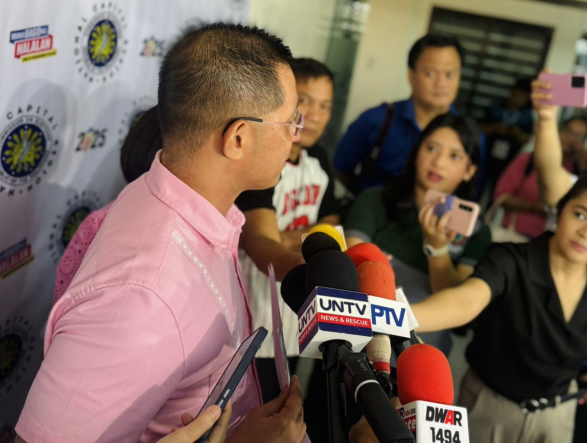 Mela Lesmoras tweet media