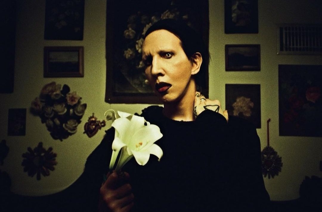 lmb0fgd's tweet photo. New photos by Lindsay Usich!
#TogetherForever #Angel #MarilynManson https://t.co/JhtTXmxmnq