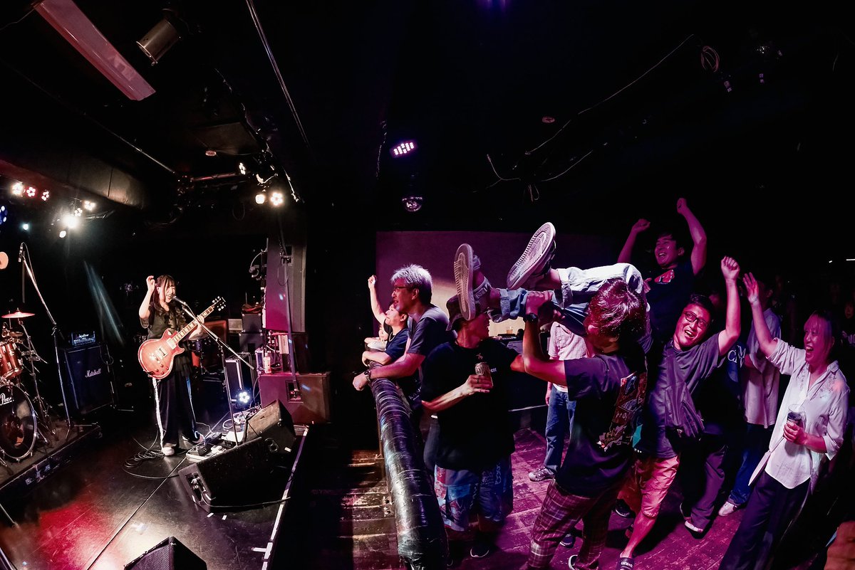 cherrycc_tonic's tweet photo. 2024.09.28(土)周南rise
ライブ写真です📸🍒🚁
カッコよく撮って頂きありがとうございます！！！！！
じゅんじゅんくん、改めて呼んでくれてありがとう！！！！🙏🔥
Photo By @ma5r1n https://t.co/AqqY1S5MtT