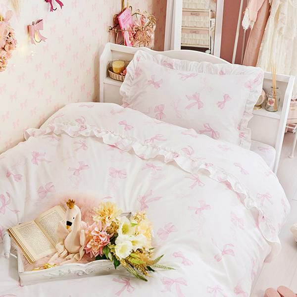 romapri_info's tweet photo. 🎀𝙋 𝙍 𝙀 𝙎 𝙀 𝙉 𝙏  第226弾🎀

ふんわりピンクでたっぷりのリボンを散りばめた布団カバー🎀

フリルのアクセントが効いたとびきりかわいい布団カバーの
シングルサイズのセットをプレゼント🐰♡

🌷RTとフォローで応募完了♡  
10/15(火)までのRTが対象です https://t.co/qZIGN8IjhD