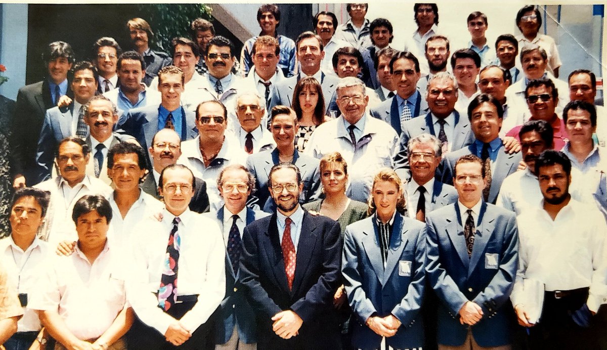 tonomoreno_'s tweet image. @AztecaDeportes A CUANTOS RECONOCEN ?