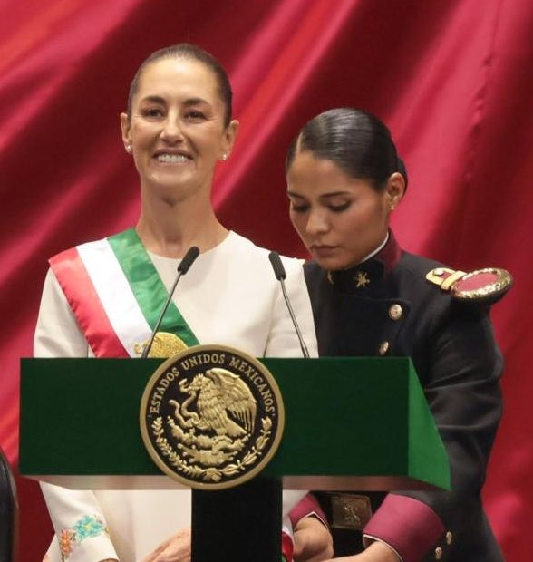 natolion's tweet photo. Tiempo de mujeres 💜 https://t.co/4GUeoD2Ll7