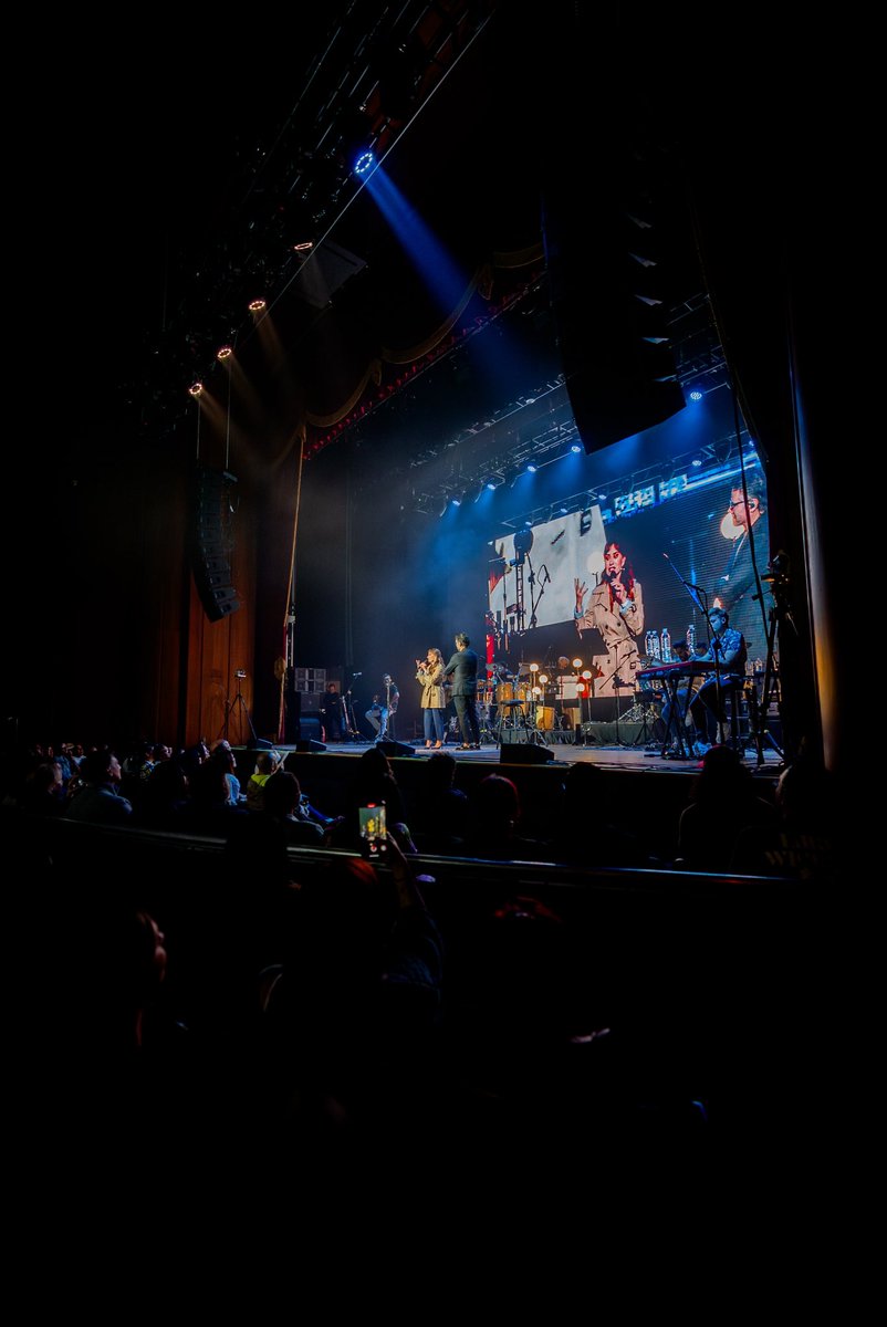 jaroficial's tweet photo. Gracias Boston por cantar a todo volumen la noche del domingo pasado, disfruté mucho el concierto. 
Nos vemos este sábado 5 de octubre en Atlanta, aún quedan pocos boletos disponibles en  https://t.co/WmfKnJBKG5 

📷: @camifilms 

#terrenaltour #jesusadrianromero #jardetour https://t.co/6UM1UUCyqo