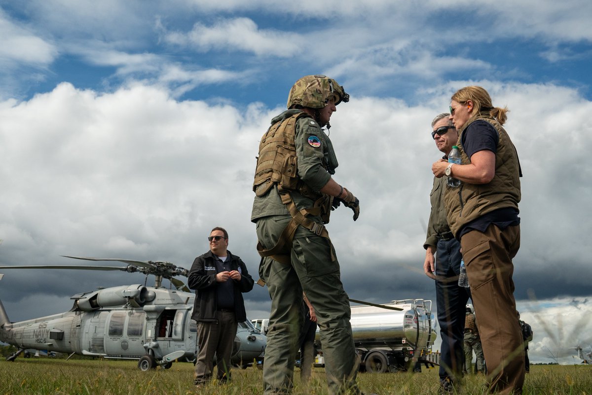 NC_Governor's tweet photo. Thank you to @FEMA_Deanne and all of our local, state and federal partners for their dedication to helping western North Carolina. Emergency personnel, hospital staff and volunteers are working around the clock and we are grateful for their efforts. https://t.co/nIzOlT7AB2