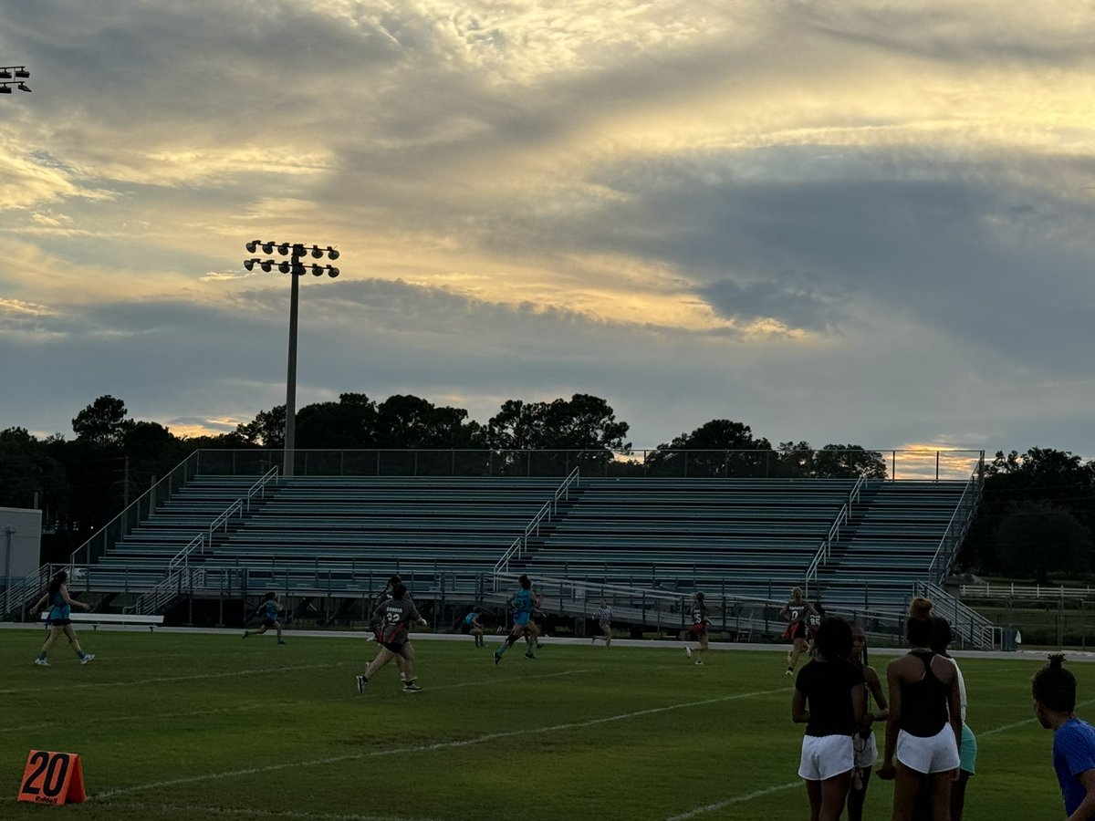 WestPortHigh's tweet photo. Juniors won Powder Puff this year. Love our cheerleaders. @Brewer_DC https://t.co/lPPwfEzmzJ