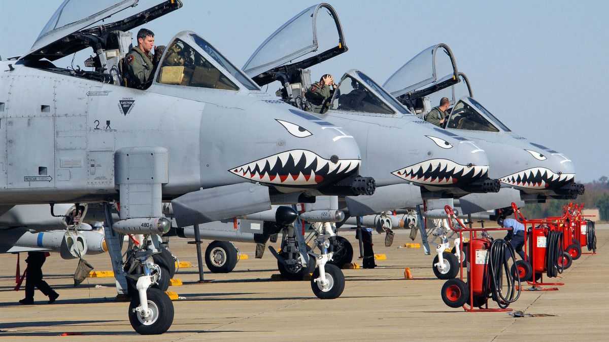 AhmadAlhameela's tweet photo. arrival A10 aircraft is of great importance.
through wars in #IraqAfghanistan &amp; #Syria,we can understand what it means to bring more of these aircraft.
A10 used extensively when confronting groups during guerrilla warfare,especially in areas such as desert &amp; countryside.
#israel https://t.co/l4tuHh7SJt