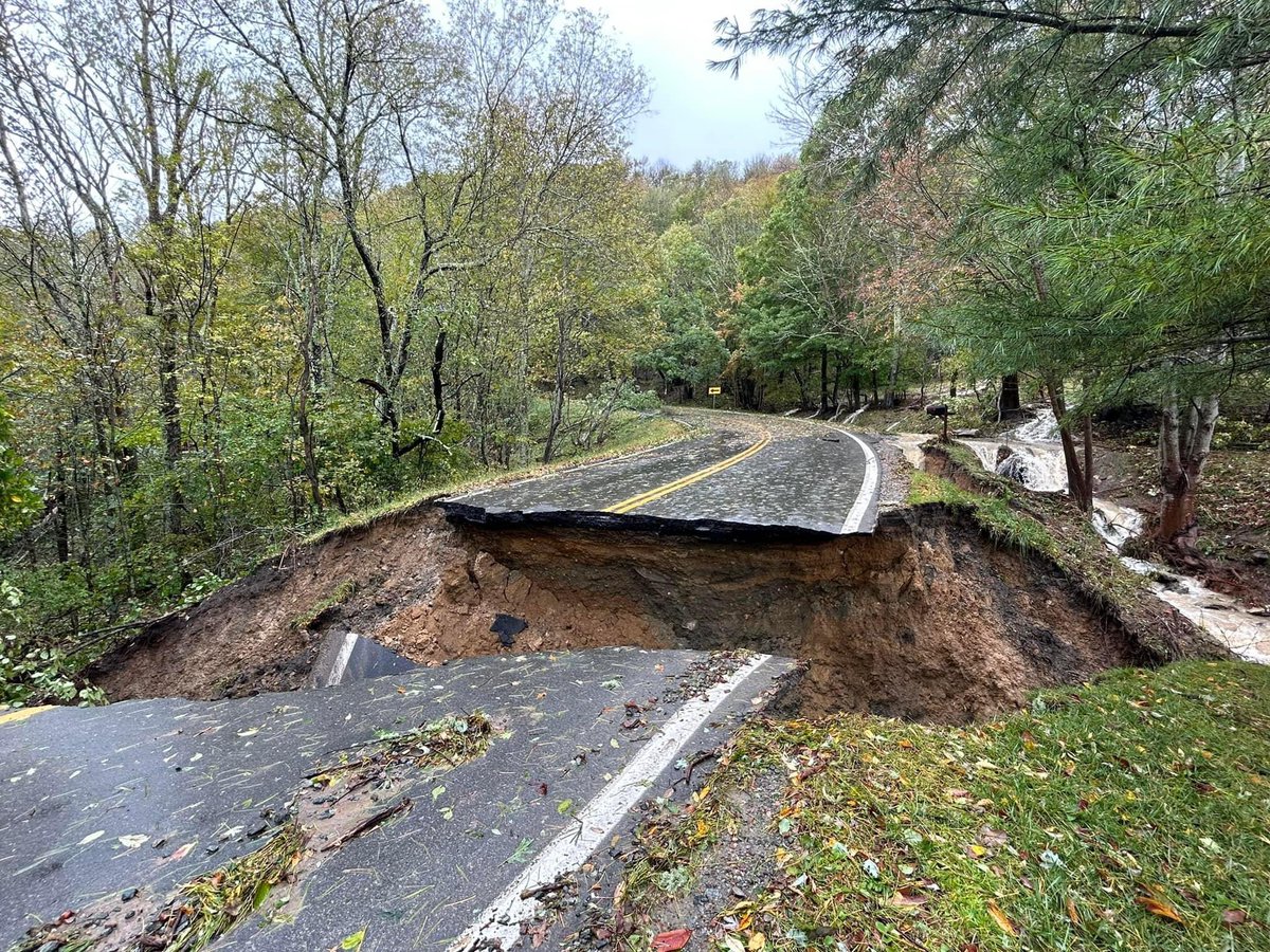 _lmcgrad_12's tweet photo. @ScottBaio Hey Scott, my Alma Mater in North Carolina got hit badly.  They are still without cell service in some areas and more people are still missing up there.  Asheville got hit the worse and a lot of college students have been displaced during Hurricane Helene. Prayers are needed. https://t.co/umn68Yt5Fs
