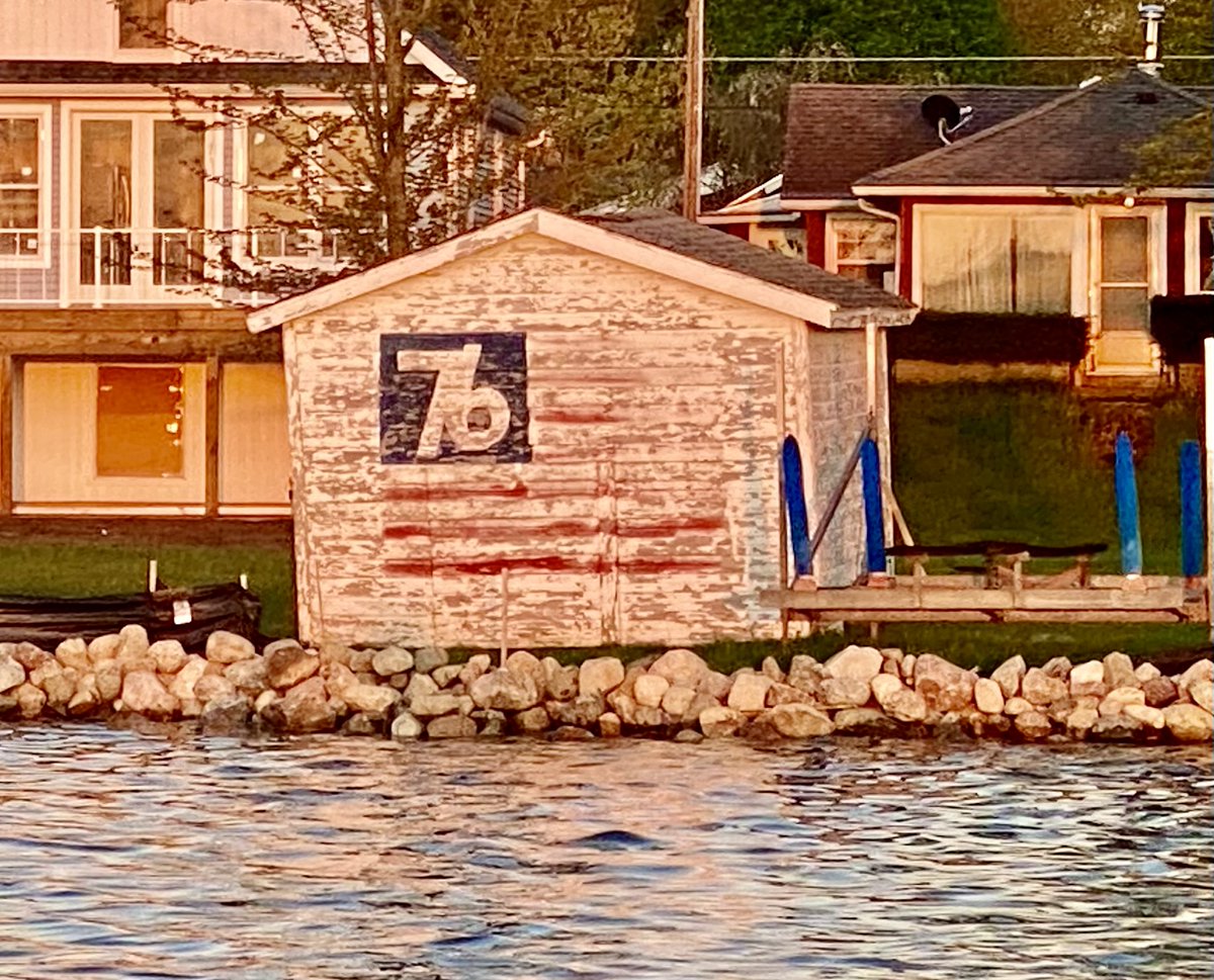 timothymcbride's tweet image. This summer @AnitaBMcBride &amp;amp; bought the Bogard cottage on Indian Lake in Vicksburg MI. In 1976 Jim Bogard painted the '76 American flag on his boathouse (one of the oldest remaining structures on the lake) to honor America's Bicentennial &amp;amp; our veterans. We are determined to…