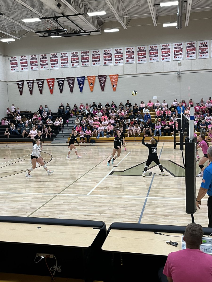 richstoffers's tweet photo. 25-21 CRB spikers over Woodbine Tigers in the first set @ Woodbine on Pink Out Night @huskerblankman @CRB_Athletics!! Great kill by Malia Clayburg to end the set!! #RVCvolleyball #PinkOut #CancerStinks #CrusaderPride https://t.co/CRAmTZ6tPj