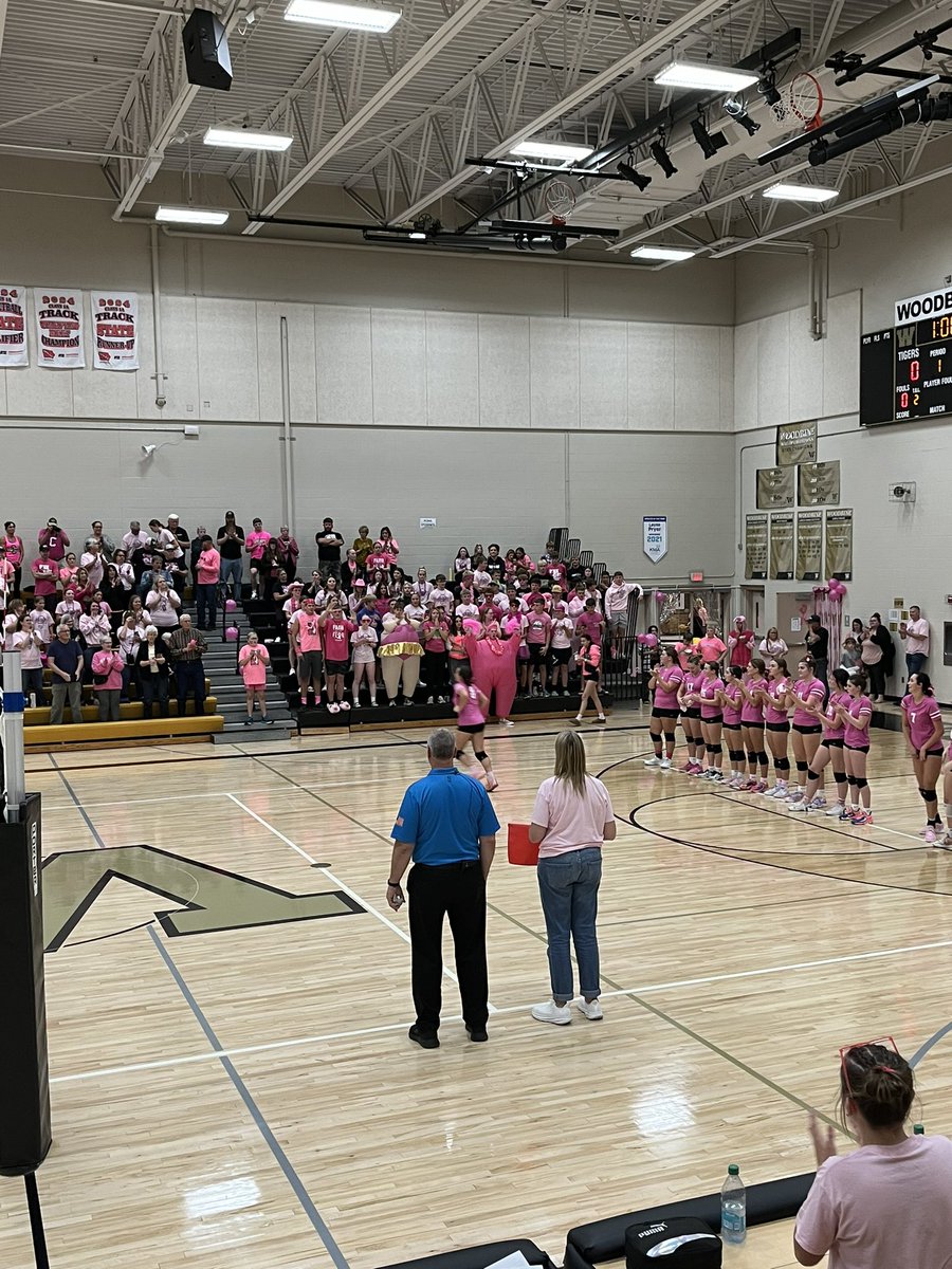 richstoffers's tweet photo. 25-21 CRB spikers over Woodbine Tigers in the first set @ Woodbine on Pink Out Night @huskerblankman @CRB_Athletics!! Great kill by Malia Clayburg to end the set!! #RVCvolleyball #PinkOut #CancerStinks #CrusaderPride https://t.co/CRAmTZ6tPj