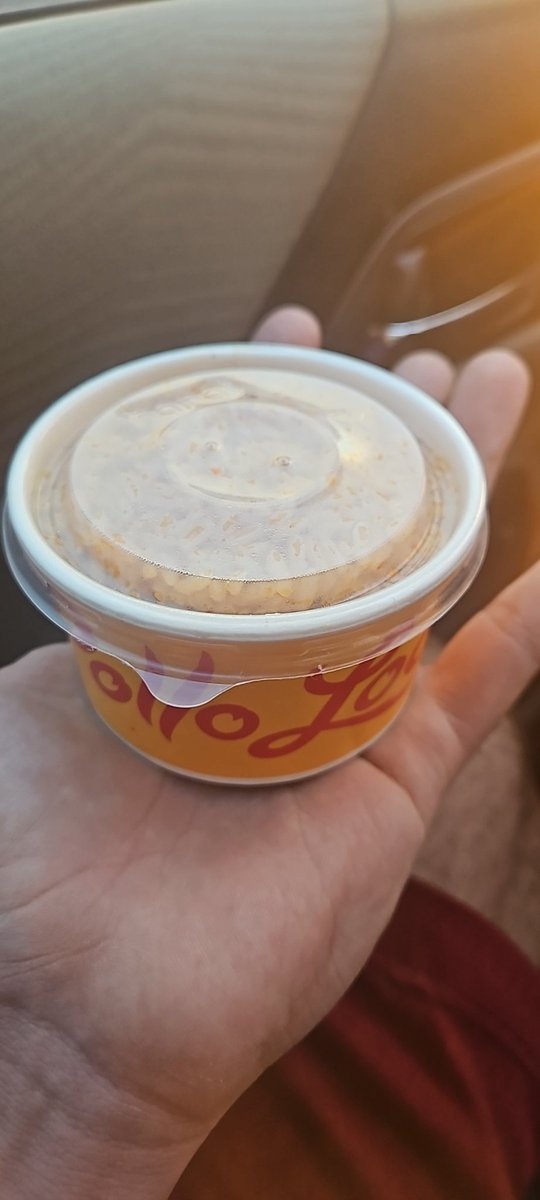 JacobE713's tweet photo. @ItsKennedyJo I literally went to Twitter to see if other people are tripping about prices at @ElPolloLoco. This tiny ass cup of rice was 4.79? That shit prob cost them 1 cent to make. https://t.co/IkzTb3boPA