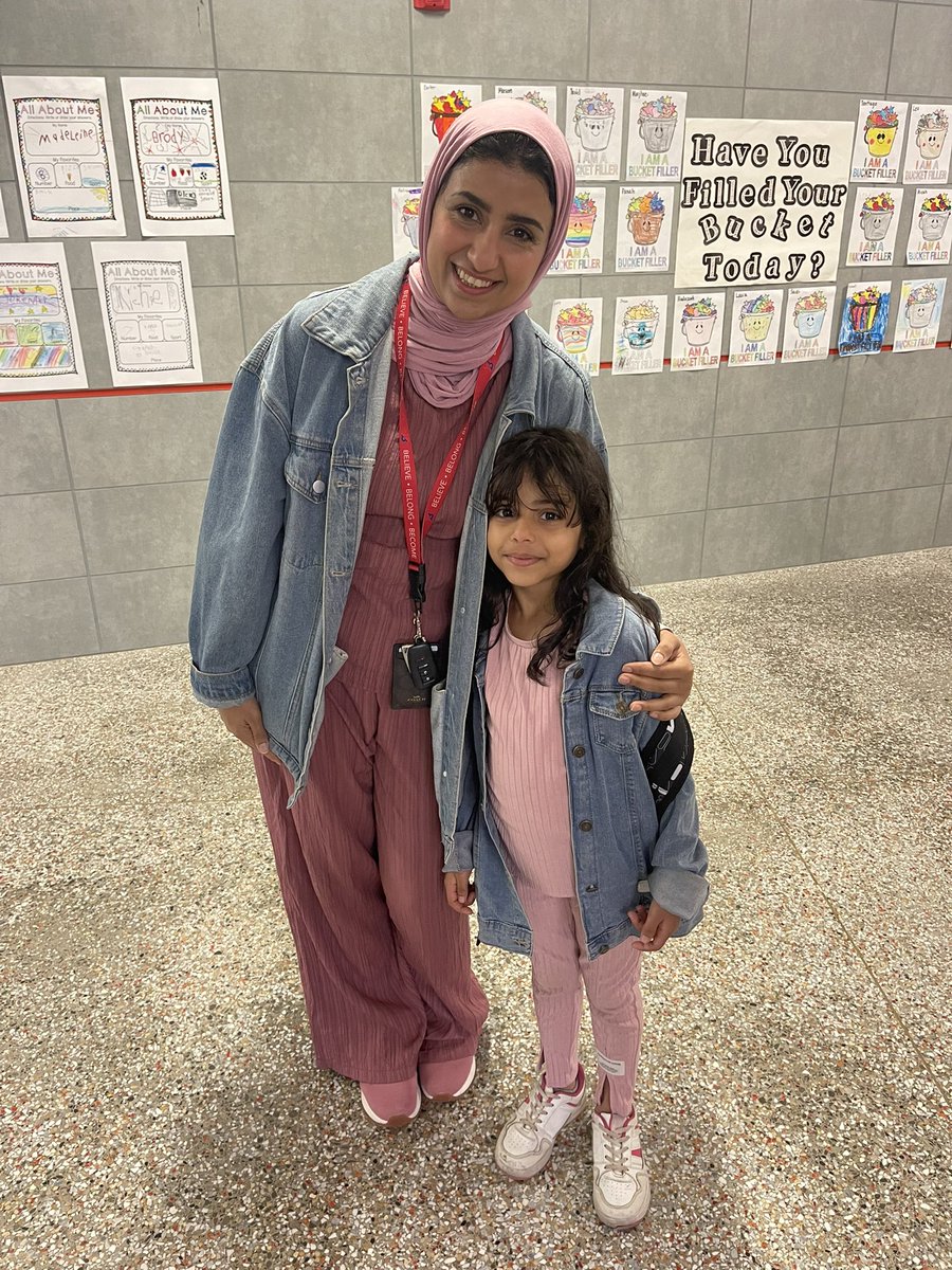 _NVanderpool's tweet photo. Twinning!! Might be the cutest day of the year here at MacArthur!!👯‍♀️🥹@BinghamtonCSD #BPatriotProud #MacOnBoard https://t.co/GaCfpO47Z5