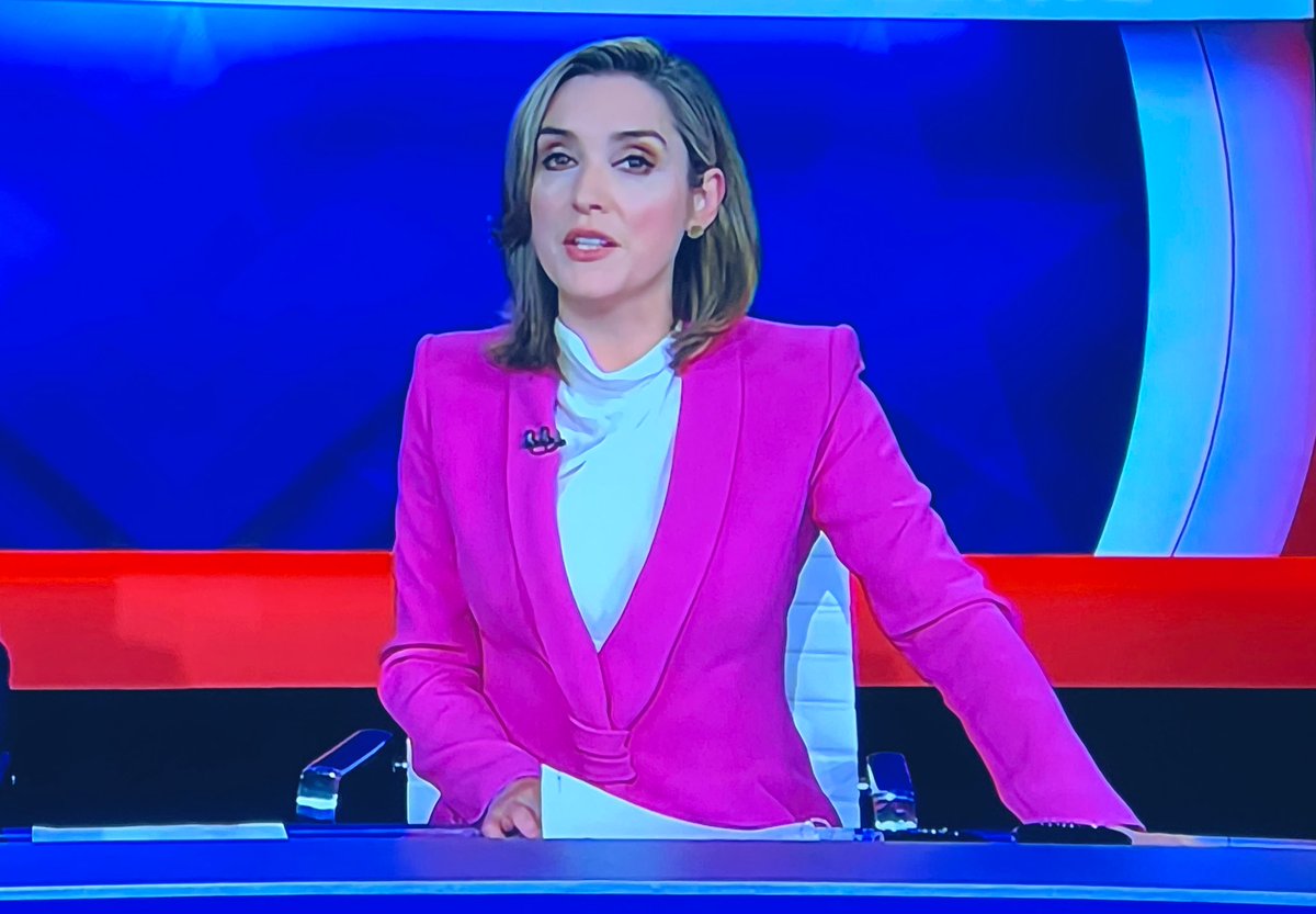 Super70sSports's tweet photo. She looks like she’s hosting a debate in a movie we’re watching on HBO in 1988 … https://t.co/P8XWoGo2uk