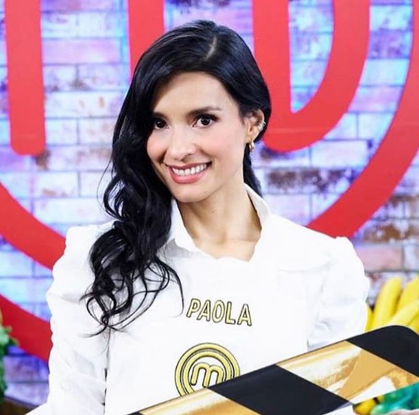 mundorealitycol's tweet photo. Juguemos un rato, ¿entre Martina y Paola, quién te gustaría que ganara esta temporada?  RT si Martina // Like si Paola #MasterChefCelebrityColombia  #MasterChefCelebrityCol  #MasterChefCelebrity https://t.co/ibhvpEPlab