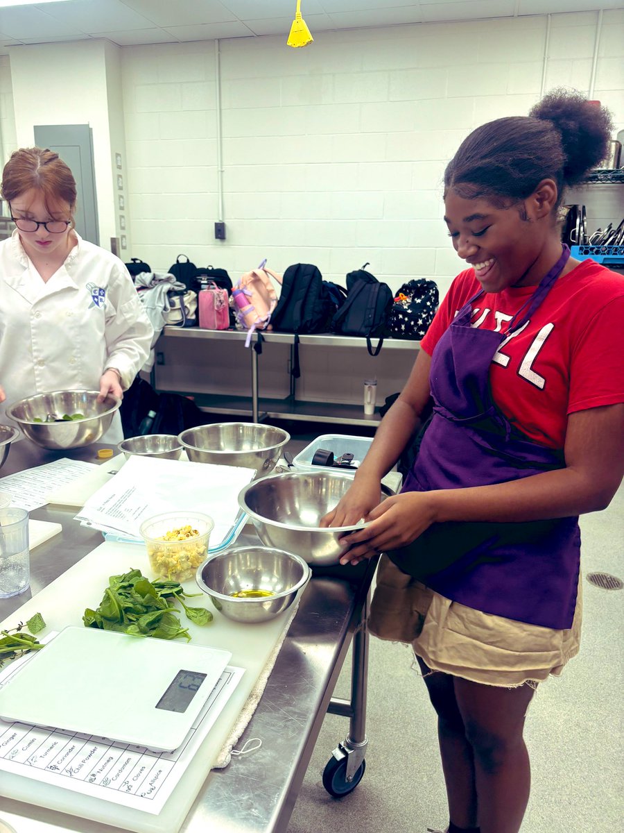 Maddie McKnight (@mcknightrrisd) on Twitter photo It is always a good day when I get to stop by and see the magic happening in Chef Tracey and Chef Theaβs kitchens! π©π½βπ³π Their students had one hour to create a dish using any six ingredients from the fridge. #CTEatCR <a href="/RRISD_CTE/">Career & Technical Education, Round Rock ISD</a> It is always a good day when I get to stop by and see the magic happening in Chef Tracey and Chef Theaβs kitchens! π©π½βπ³π Their students had one hour to create a dish using any six ingredients from the fridge. #CTEatCR <a href="/RRISD_CTE/">Career & Technical Education, Round Rock ISD</a>