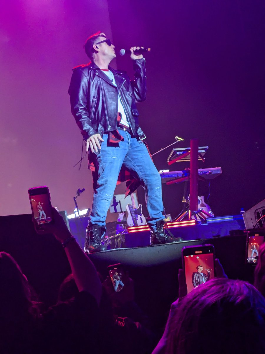 SwitzerRandi's tweet photo. Great time in Detroit @nickcarter 
#whoiamtour #nickcarter https://t.co/KdRbKJe3bi