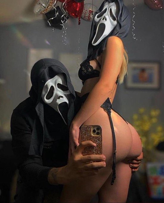 sxologia's tweet photo. Nosotros en Halloween, piénsalo https://t.co/TZFilbTE2D