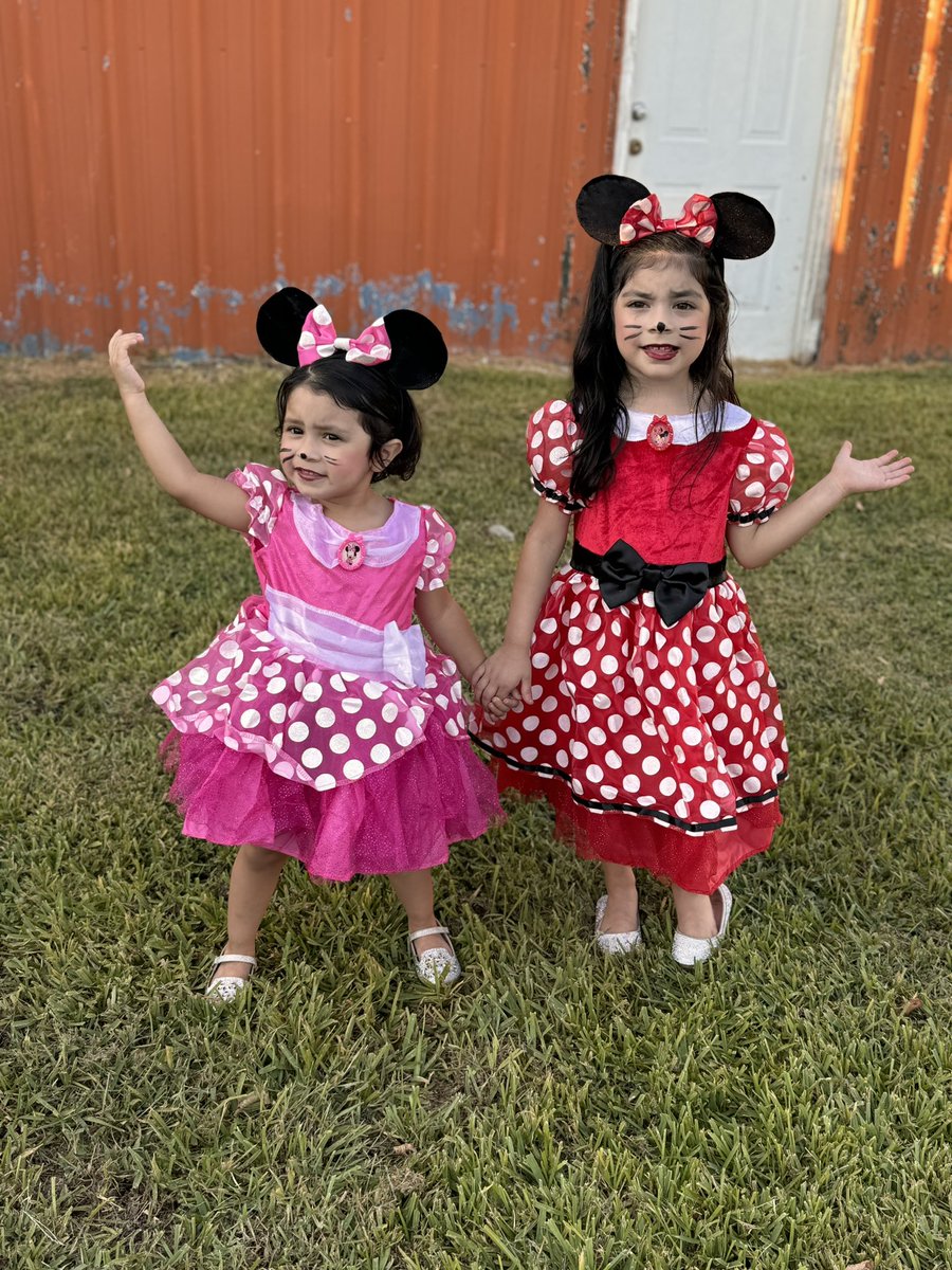 Happy October 01! #31DaysofReggieandLayla