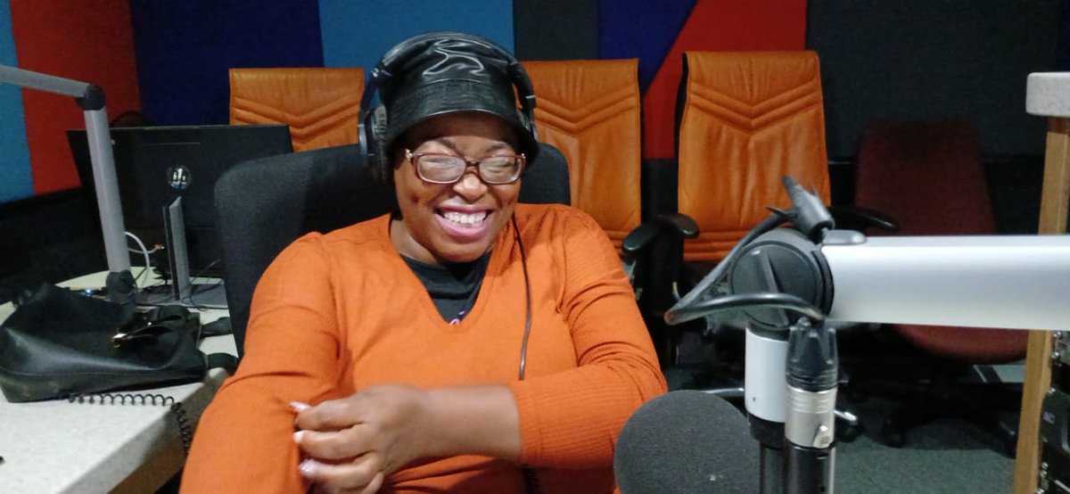 #OurDevineHour3to5am!!
#OsalegaeGosele
October is National Dropout prevention month!!
Abelana lenna lentšu la go matlatlafatša morutwana!!