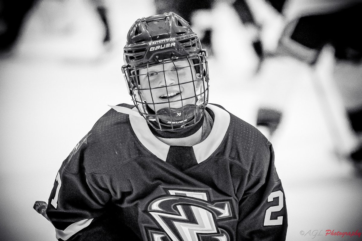 EricKostecki's tweet photo. What a great start to the season! #windycitystorm #girlshockey #stormgirls #wcfamily https://t.co/9B2jizAe9Q