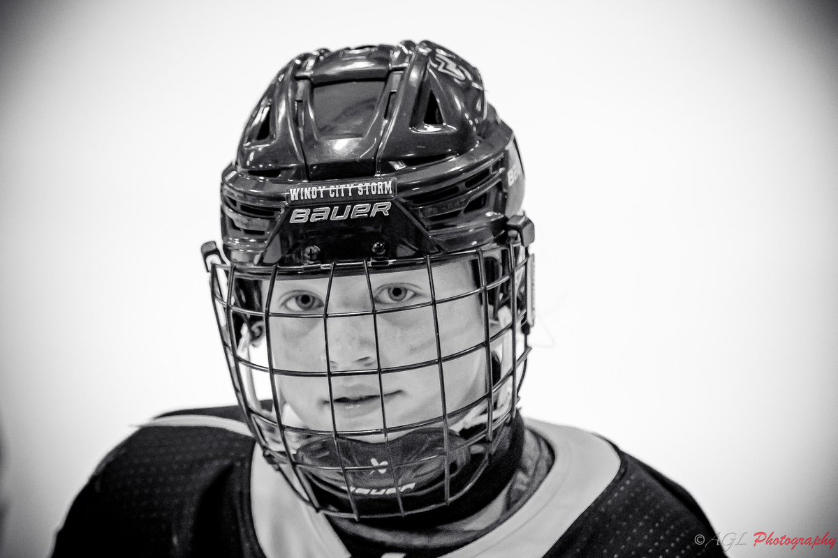 EricKostecki's tweet photo. What a great start to the season! #windycitystorm #girlshockey #stormgirls #wcfamily https://t.co/9B2jizAe9Q