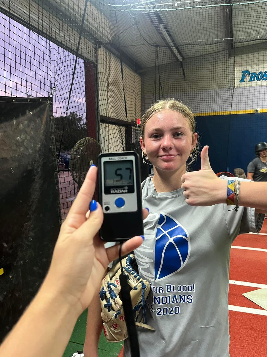 SFInferno_Young's tweet photo. These two Inferno girls had a great day pitching yesterday! Getting after it with @KelseySweatt #softball #santafeinferno #hardwork https://t.co/eA5MqiRJmT