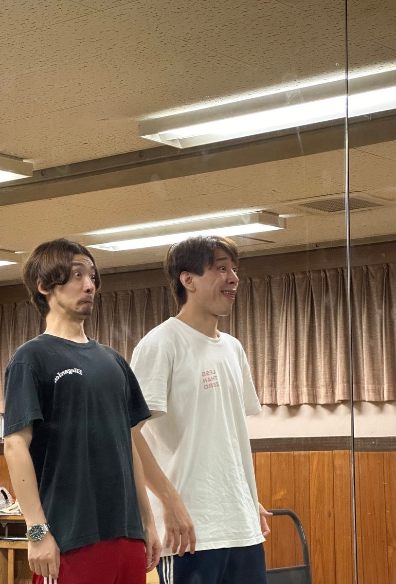 chaso_k_08's tweet photo. ろりえ
『バック・トゥ・ザ・うんちゃん』
皆々様お待たせ致しました。
本日ついに初日の幕が上がります。
🚛開演 19:00〜
受付開始は45分前 客席開場は30分前
祭りじゃあ〜🏮
出発進行う〜🚛
#ろりえ
#BTTU https://t.co/9TrXLbsCtF