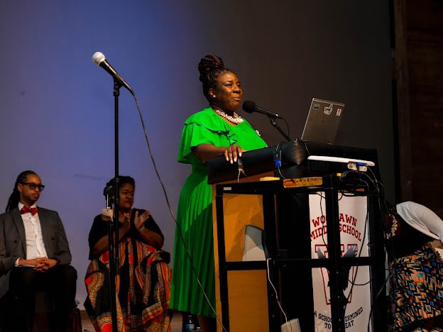 One of the best to ever do it. Period. Happy #NationalPrincipalsMonth <a href="/RArchelus/">Dr. Rochelle Archelus</a>!✨