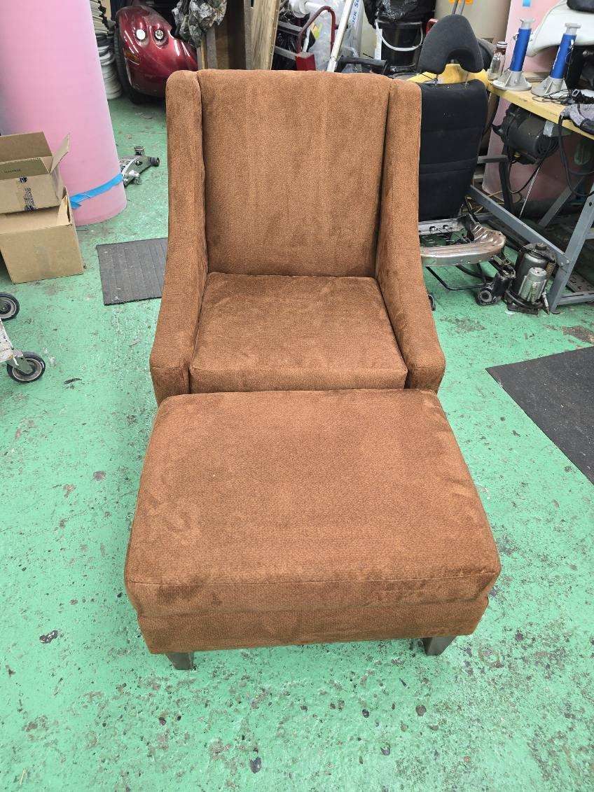RichsCustom's tweet photo. Brown sofa with footrest!

For enquiries call (206)392-0030 and write to us for FREE service estimate https://t.co/lA4zqvo7Sn 

#SeattleUpholstery #CustomUpholstery #HomeUpholstery #Furniture https://t.co/D4GZHxfU3Y