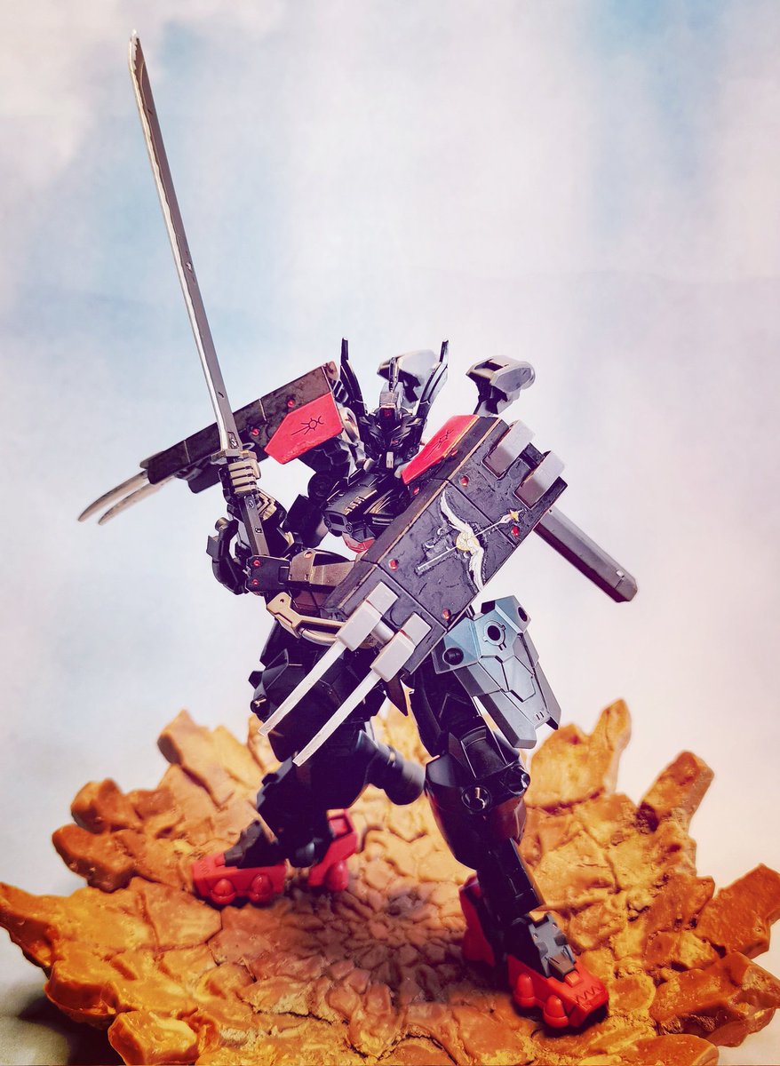 zhxhrzs's tweet photo. 1/144,HGIBO ASW-G-47 Gunder Vual,Black knight version.#gundam #gunpla #hgibo #gundamvual #blackknight #ガンダム #ガンダムコラボ https://t.co/juDfnULiMG