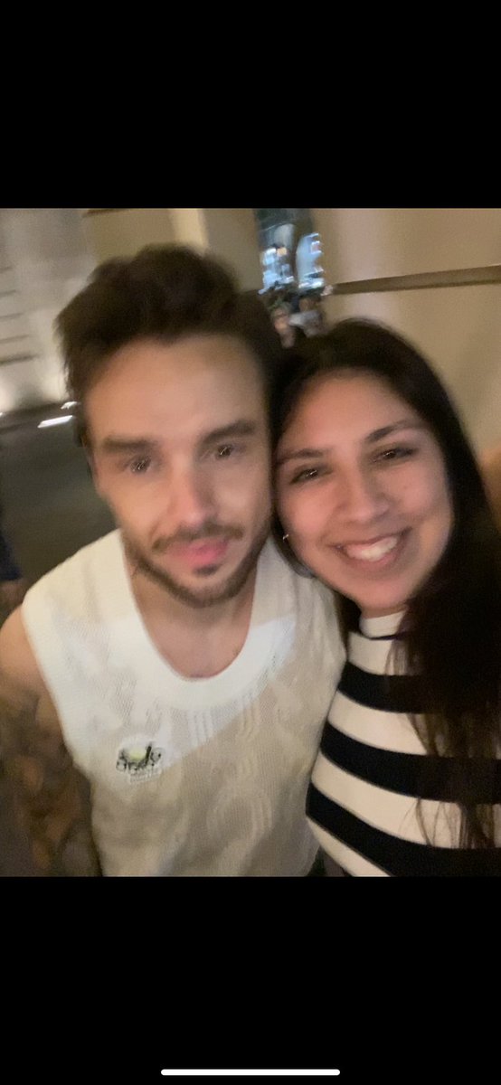 teachmeshawnn's tweet image. GENTE ABRACE A LIAM PAYNE !!!!’n