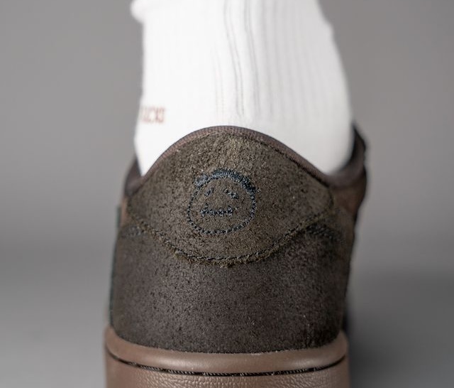 JustFreshKicks tweet media