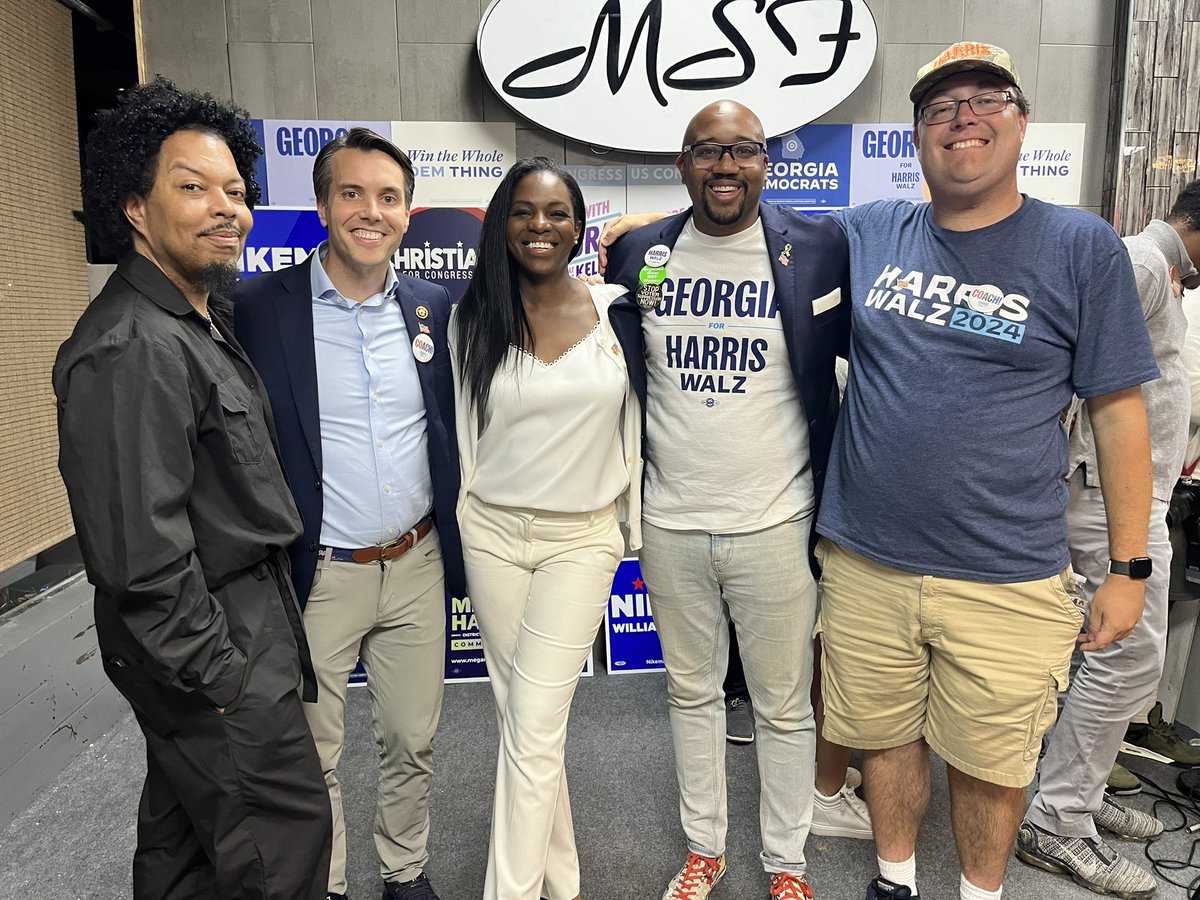 DontayeCarter's tweet photo. It was great meeting Kentucky Congressman @MorganMcGarvey and always great seeing my friends @attorney_jen and @sheaforgeorgia.

Thank you, @KamalaHQ, for partnering with the North @fultondems to host the #VPDebate2024 Watch Party.
 @SethTaylor1991 @RaphaelBaker4GA #KamalaHarris https://t.co/jLvyPpUxe7