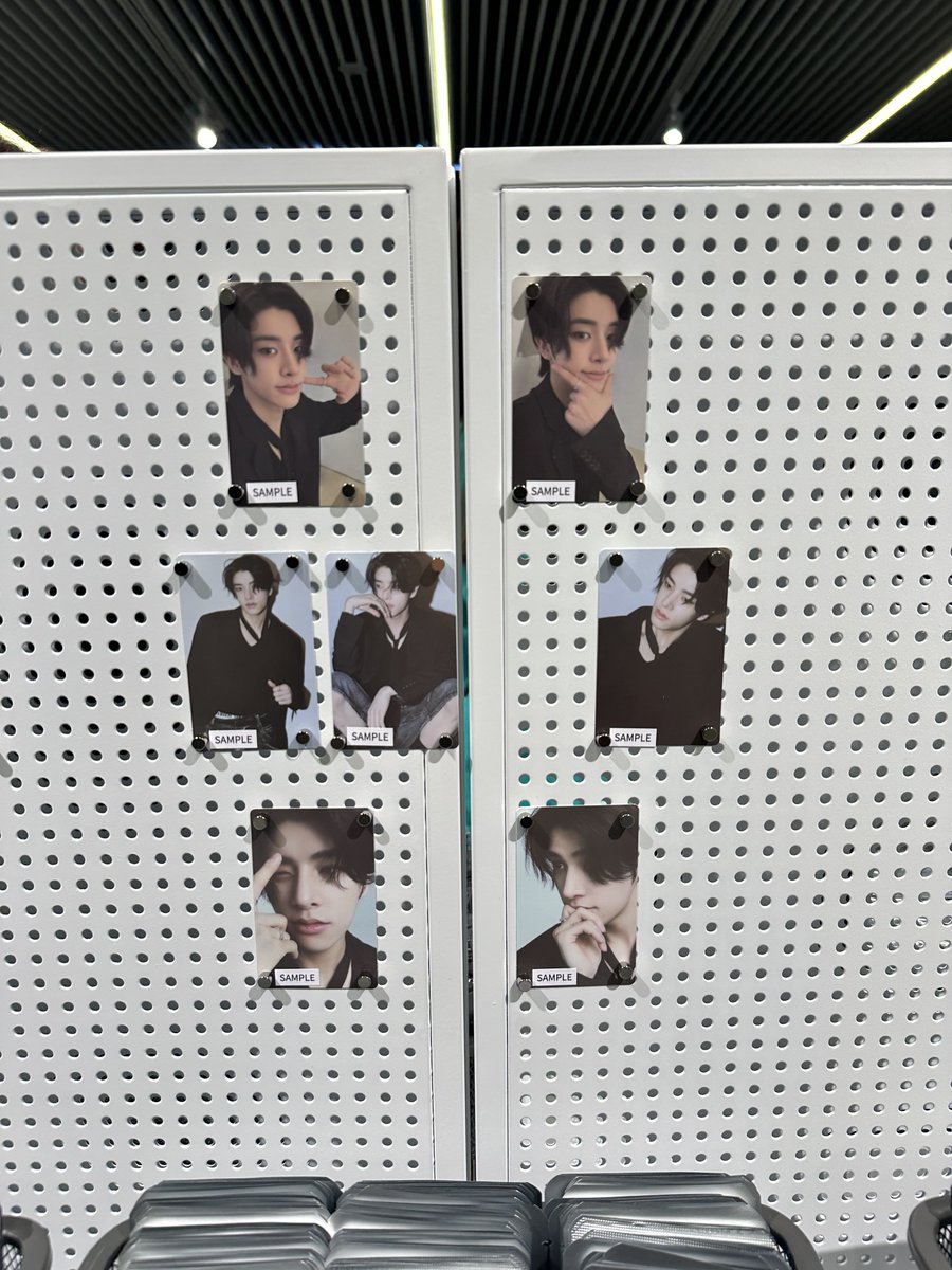 kookiezandmilk's tweet photo. 엔하이픈 전시 'UNSEEN'

photocard packs ! :D

#ENHYPEN #엔하이픈 https://t.co/DcFUoOzN4j