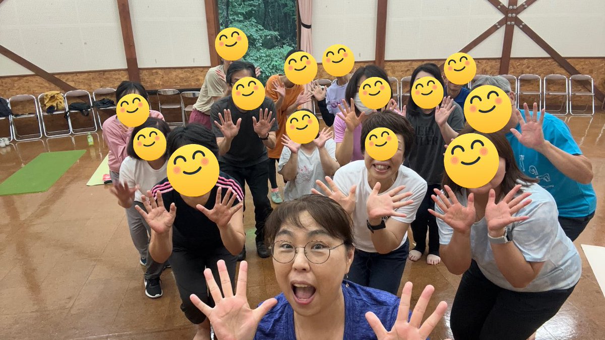 mitsuyoga's tweet photo. 【🈵水戸市森林公園 
森のヨガ】

風の音　鳥の声
そして　雨音。

内側に向き合えば
力強い自らの呼吸音。

足元は
大地に根付き、
地球から届く
パワーを感じて
頂きました。

#水戸市
#森林公園
#森のヨガ
#みつ先生
#ヨガセラピー
#感謝
#がん
#乳がん
#鬱
#更年期
#地元ヨガ https://t.co/T6yGnfqick
