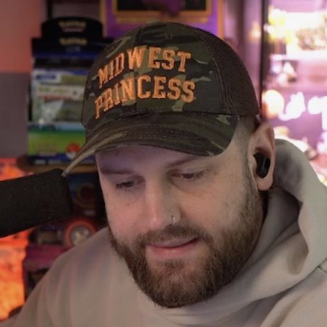chrismel tweet media