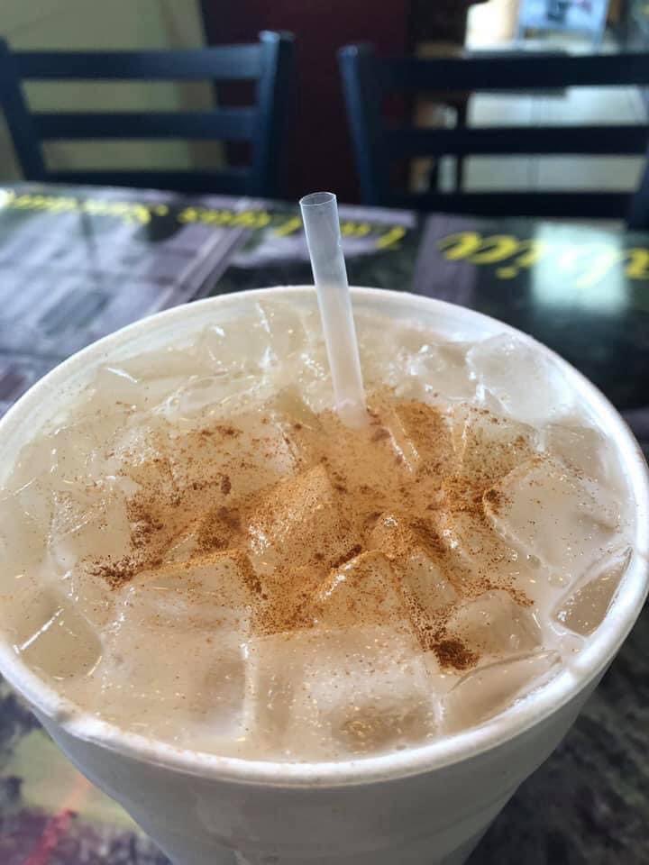 JulioPosts's tweet image. “what’s on your mind?” 

Me :