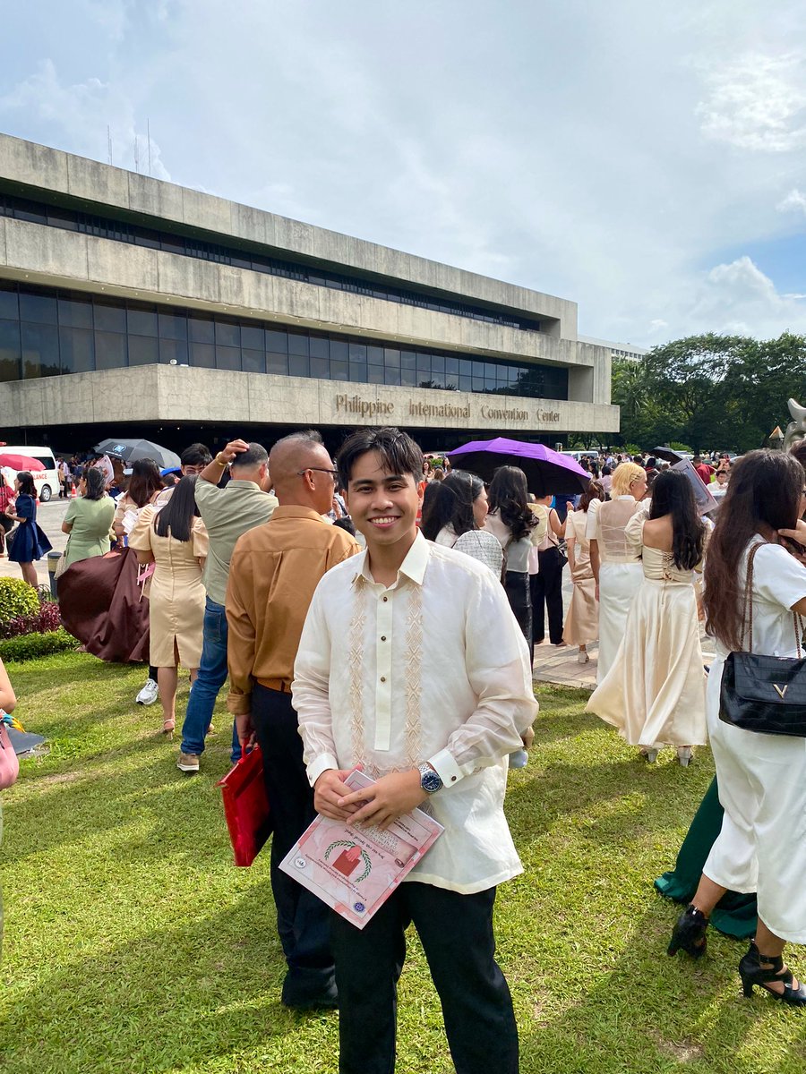 rapsimbulan's tweet photo. Licensed Professional ✨

“Always understand people in the context of their lives .” 
- Dr. Maria Caridad Tarroja, RPsy

#RPm2024 #BatchGecko https://t.co/nZ1lBfzNok