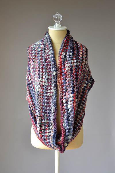 ecojoyknits's tweet image. Cowls, wraps and ponchos are great to warm you up when you wear wide bohemian sleeves. #freecrochetpattern #crochetcowl #springandfall #bohemianfashion universalyarn.com/products/hanas…