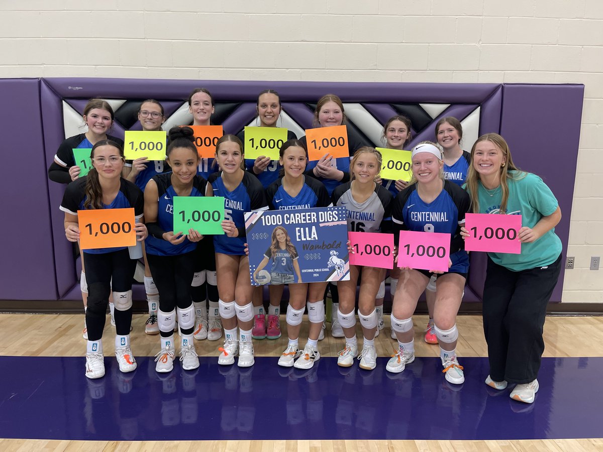 Huge shoutout to Ella Wambold for getting her 1000th dig in tonight’s volleyball match. Congrats Ella!