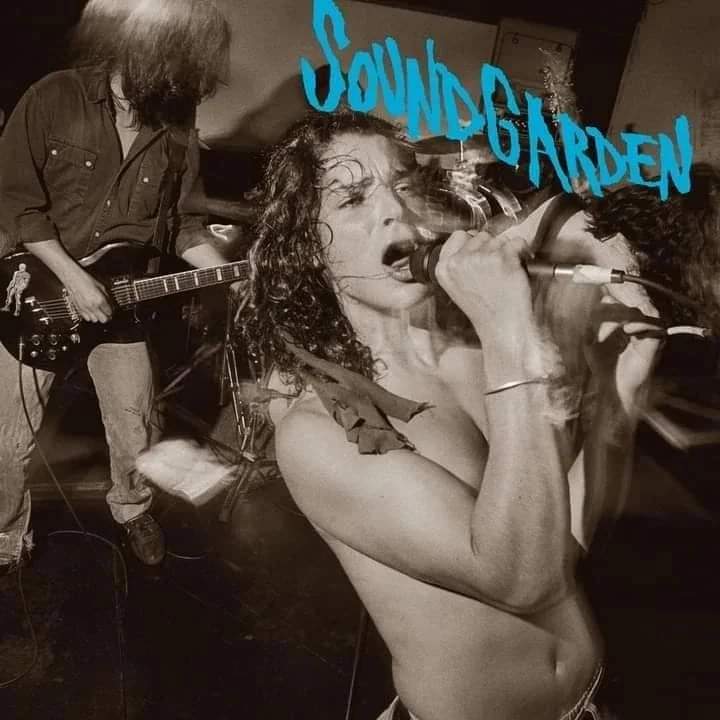 carfig1's tweet photo. 37 años de Screaming Life el EP debut de Soundgarden bajo el sello Sub Pop #hunteddown #chriscornellforever https://t.co/oetNoTVuOu