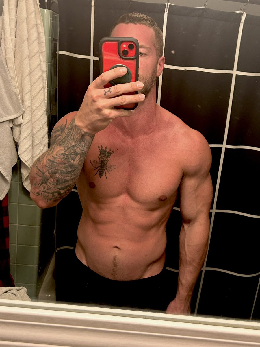 BeatinZeeCheeks's tweet photo. #onlyfans #musclemen #🍆

https://t.co/BOrZ8EYcMr https://t.co/tp1l5XtYCC