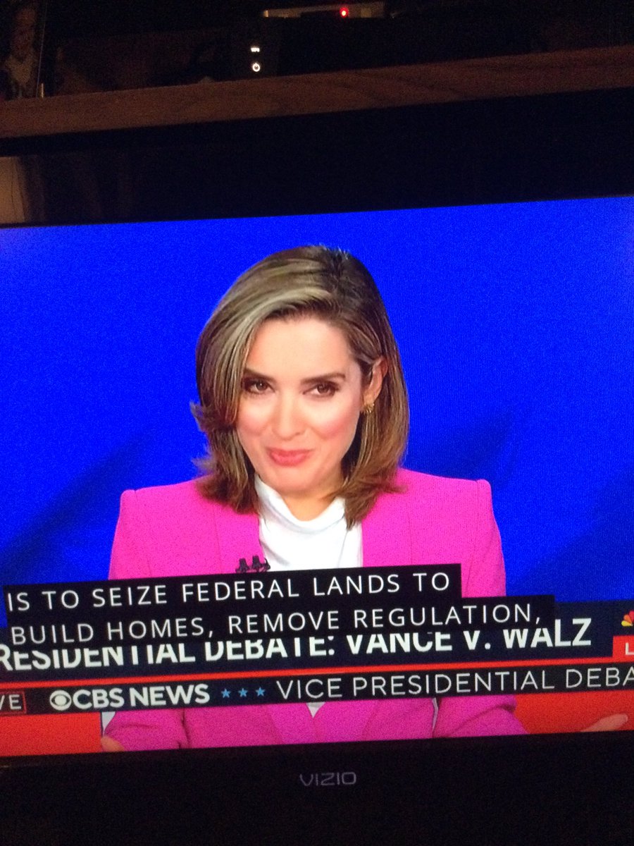 bugman160's tweet image. If there is one thing I am learning from the VP Debate, it is who Chloe Fineman should be playing during the @nbcsnl sketch…