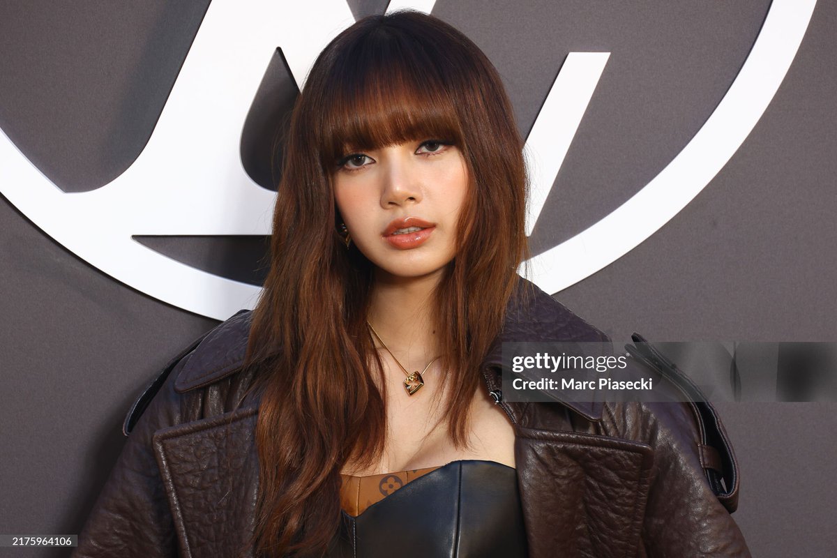 LISANATIONS tweet media