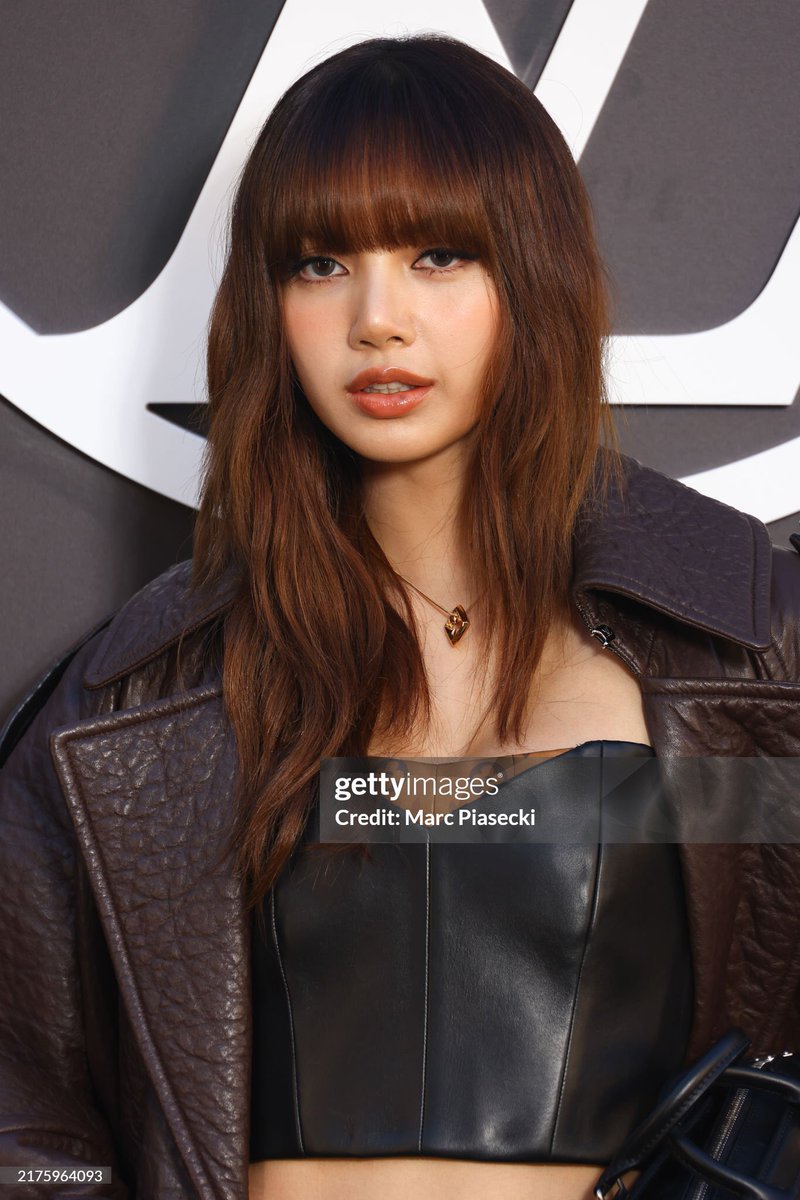 LISANATIONS tweet media