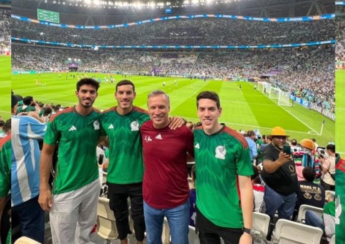 FinoYossen's tweet photo. La discusión se termina cuando no querés que gane la Selección Argentina.

Y Fassi no quiso que gane. Por suerte, ganó y salió campeona del mundo. Buenas noches. https://t.co/kchQZm9ia8