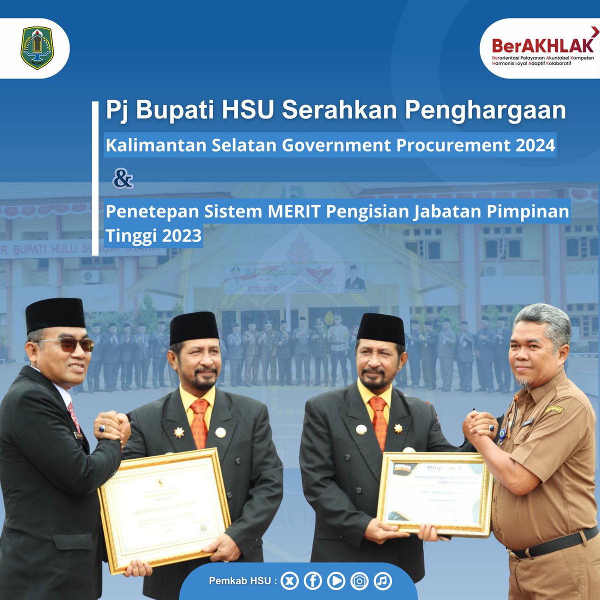 PemkabHsu's tweet photo. Pj Bupati HSU juga menyerahkan penghargaan dari Gubernur Kalsel yakni Kalsel Government Procurement Award 2024 dan penetepan sistem MERIT dalam pengisian Jabatan Pimpinan Tinggi Tahun 2023 https://t.co/2zCqMgvqni